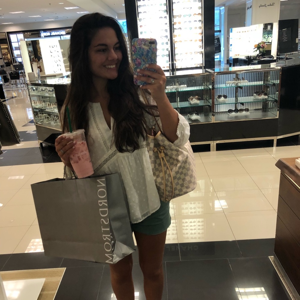 Meet your Posher, Hailey